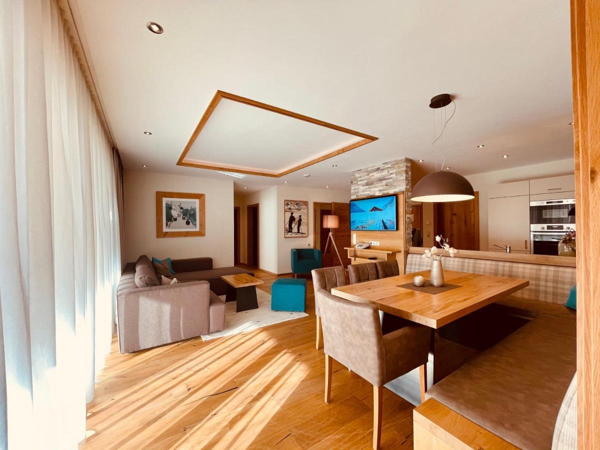 Biancas Luxury Close Ischgl & Pool Ganze Appartement *